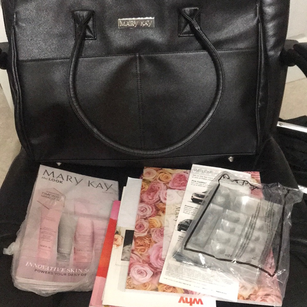 *final drop*Mary kay bag and extras.
